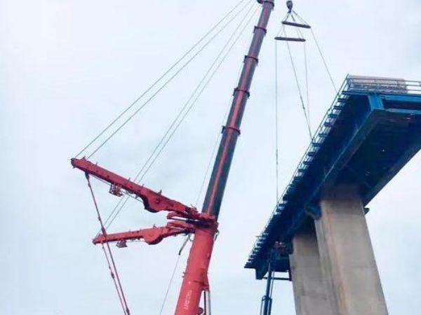 大庆市吊车出租电话_吊车出租需要考虑哪些注意事项？